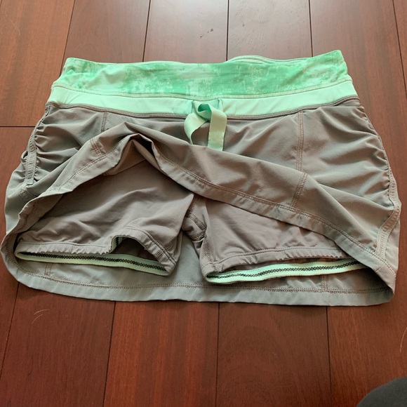 ▪️Lululemon▪️Run:Energy Skirt - Picture 4 of 7